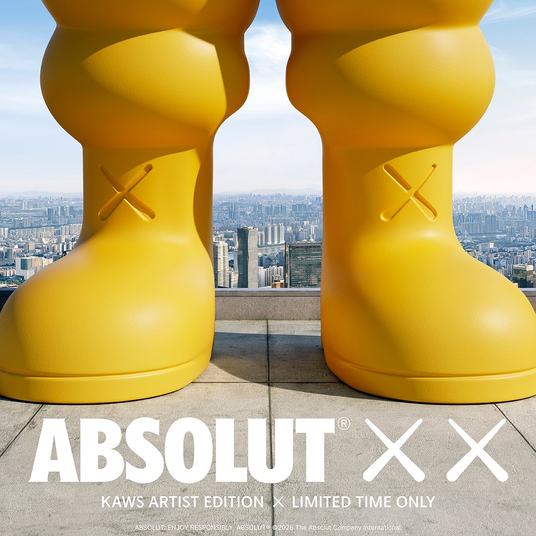 AH_ABSOLUT_KAWS_CityScape_Still_1x1